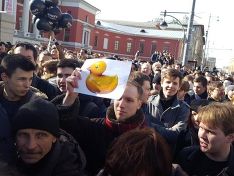 Суд в третий раз оштрафовал пенсионерку, задержанную на митинге 26 марта в Москве