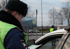 Штраф для водителей за нарушение правил поворота в Москве составит 500 рублей