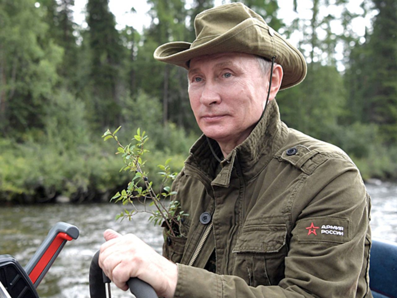 Редкие кадры с отдыха Путина в Тыве