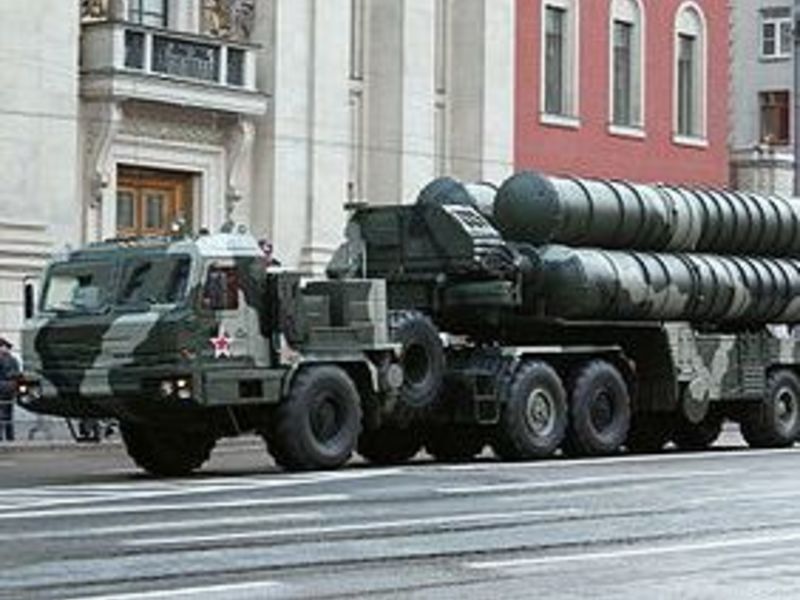 В Конгрессе призвали Трампа ввести санкции против получившей С-400 Тур