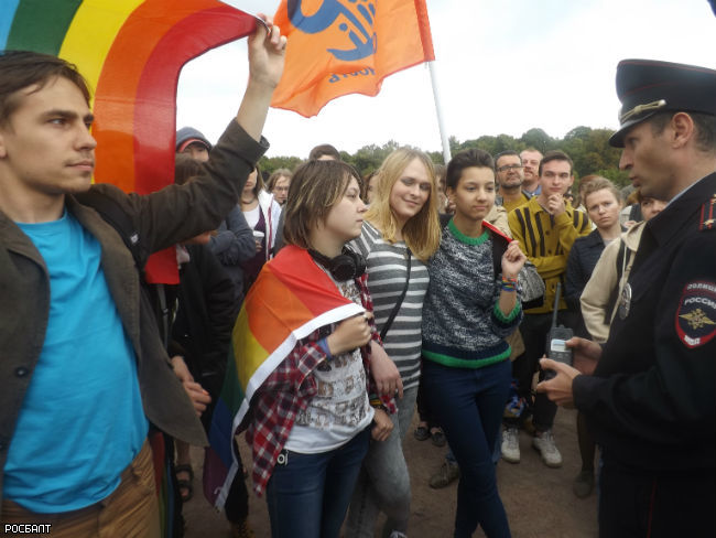 На митинг в защиту исторического наследия Санкт-Петербурга пришли около тысячи человек (видео, фото)