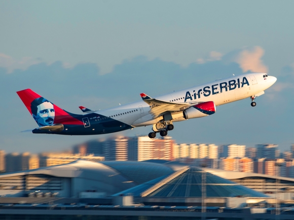 Самолет Air Serbia застрял в Москве из-за санкций ЕС