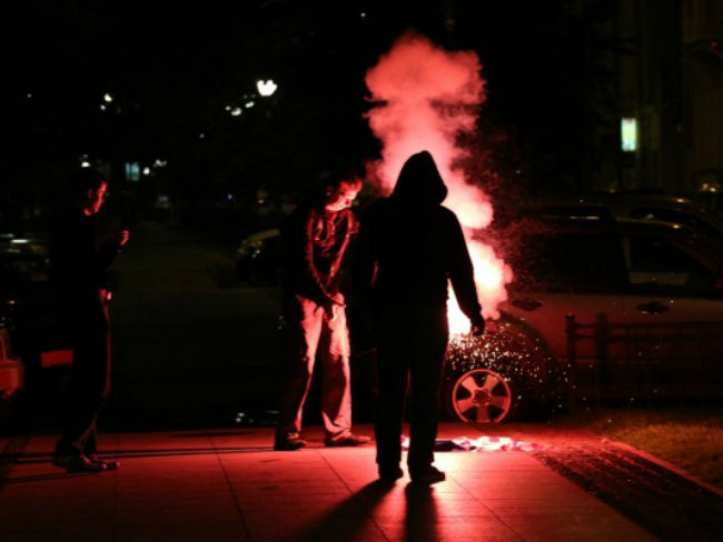 Консульство США в Петербурге забросали дымовыми шашками Консульство США в Петербурге забросали дымовыми шашками