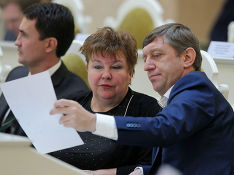 Экс-депутат петербургского парламента получила 5 лет за взятку