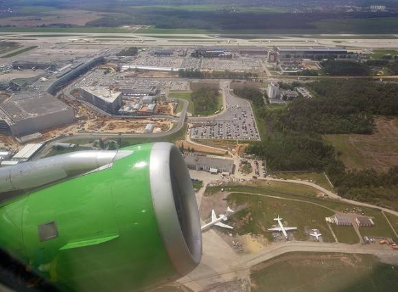 Bloomberg      S7 Airlines   Oneworld