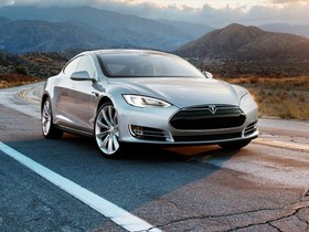 www.teslamotors.com
