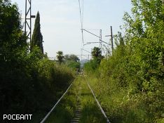 В Сочи на железную дорогу c оползнем могут обрушиться два жилых дома