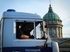 Петербургские полицейские съели еду для задержанных