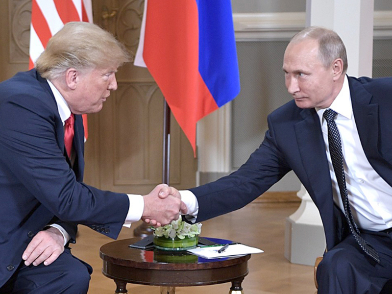СМИ обвинили Трампа в попытках скрыть детали переговоров с Путиным