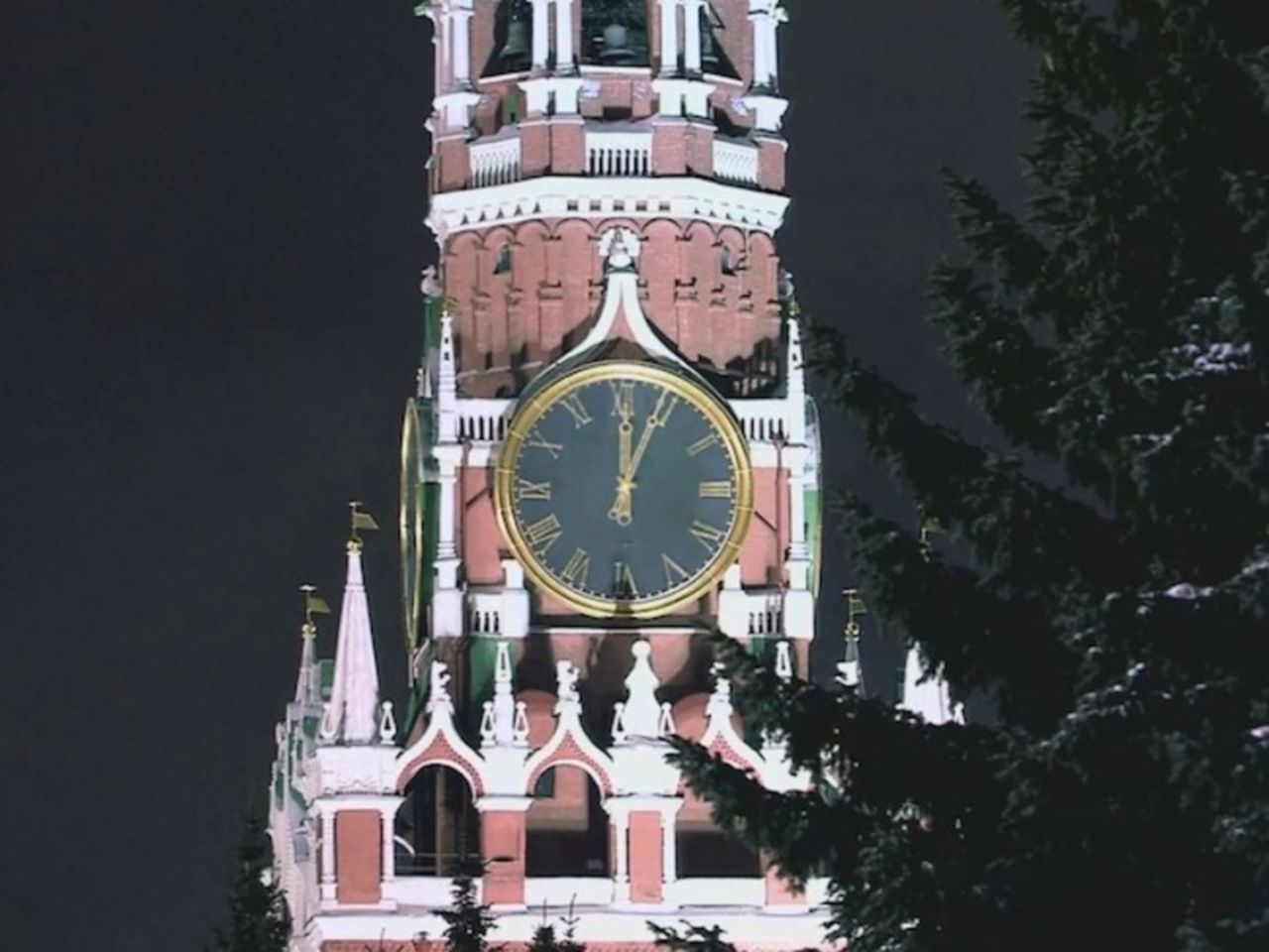 Путин Спасская башня Кремль