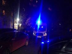На улице Савушкина горит квартира: пострадала пенсионерка