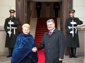 Фото с twitter.com/poroshenko