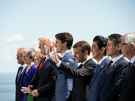 Фото с сайта www.elysee.fr