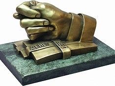 Российские банки резко сократили кредитование физлиц