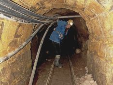 СК: в Якутии по факту хлопка газо-воздушной смеси на руднике "Мир" проводится проверка