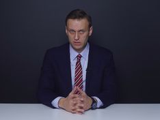 Навальный прибыл в ЦИК с документами для регистрации на выборы-2018 (фото)