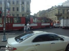 "Мосгортранс": трамвай в центре Москвы не участвовал в ДТП с велосипедистом