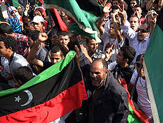 Тунис экстрадирует министра Каддафи в Ливию