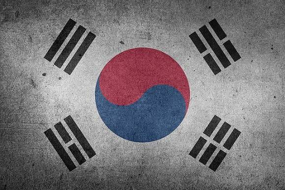 Власти Южной Кореи решили сделать жителей страны на год моложе