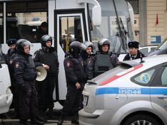 В Петербурге задержали 11 человек, встречавших активистку из спецприемника