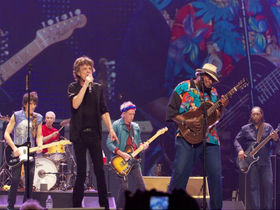 www.rollingstones.com