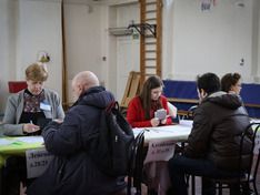 Экзитполы: Путин набирает в Петербурге не менее 67,5% голосов