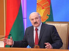 Лукашенко предложил критикам поправок к закону о службе в армии выбирать между НАТО и Россией