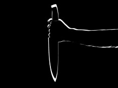 В ХМАО школьник ударил девочку ножом в живот