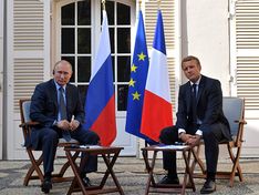 Песков подтвердил, что Путин и Макрон обсуждали вопрос обмена удерживаемых лиц в России и на Украине