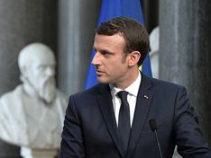 Макрон восемь часов вел дебаты о будущих проблемах Франции