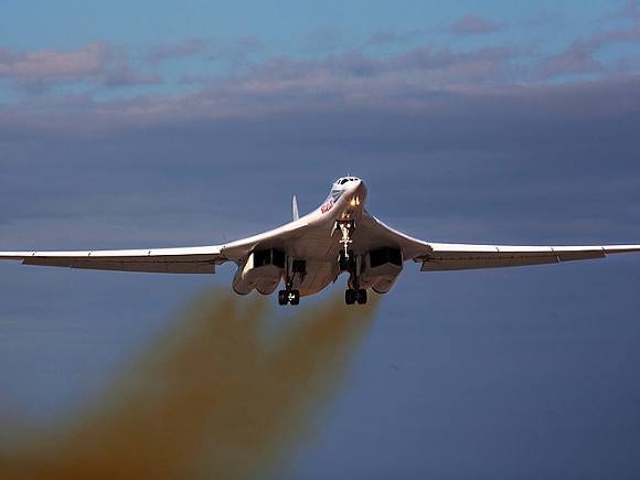 Российские Ту-160 стали рекордсменами по дальности полета