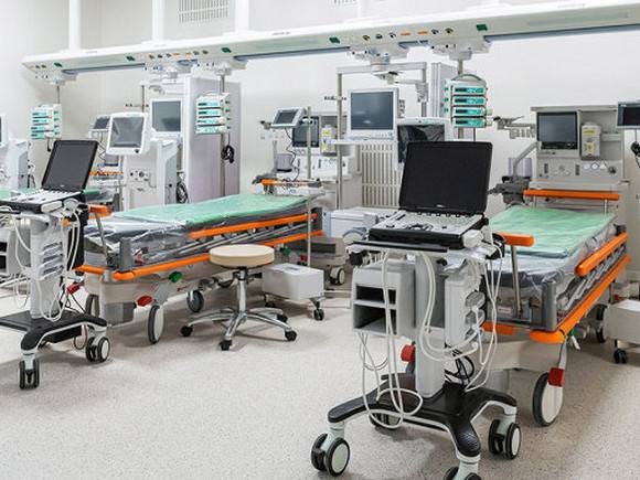 Проценко: Более 300 пациентов лежат в больнице в Коммунарке