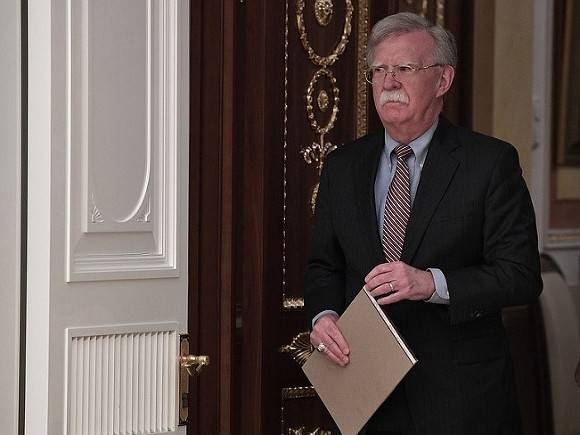 Офис вице-президента США опроверг заявления Болтона по Украине