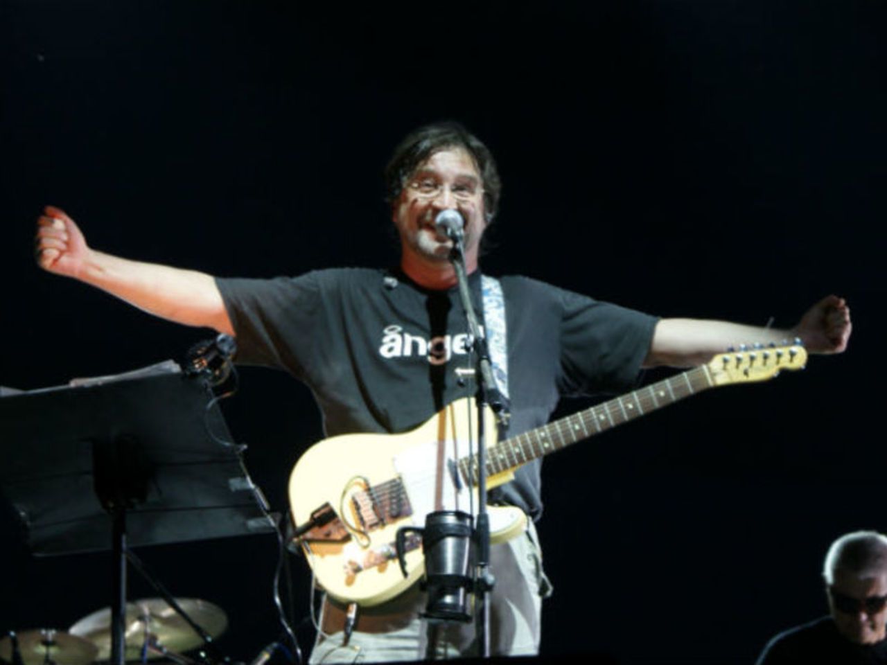 Шевчук машина времени. Фото шевчука ддт. Концерт ддт шевчука. Концерт ддт шевчука. Гитарист ддт.