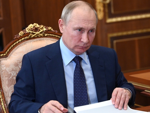РБК: Три десятка высокопоставленных участников встречи с Путиным посадят на карантин