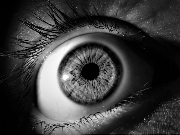 В Лондоне успешно провели первую в мире операцию по установке человеку глаза, напечатанного на 3D-принтере