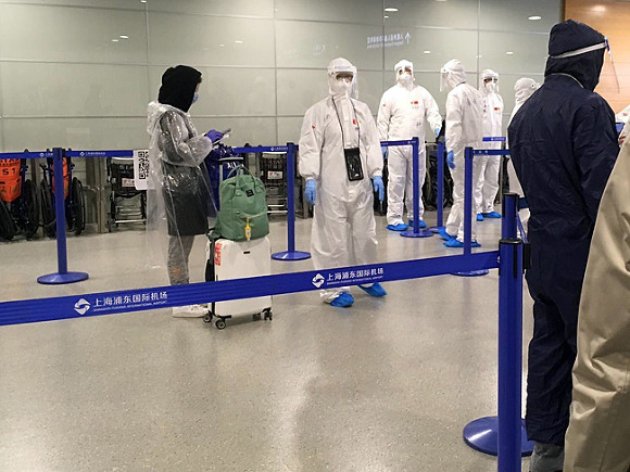 Въезд в Китай стал невозможен без анальных мазков на коронавирус