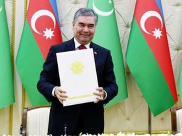 Президент Туркменистана сочинил новую песню