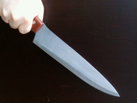 В петербургском ТЦ женщина воткнула нож в сына своего бывшего любовника