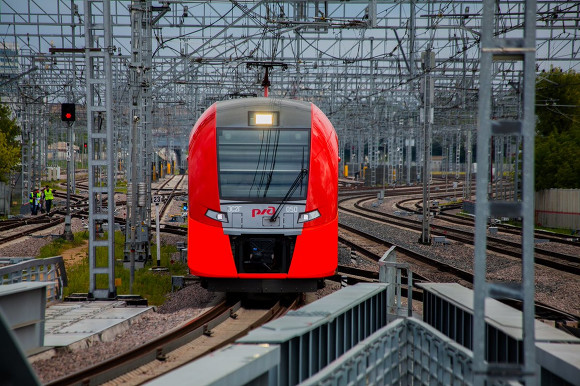 В Петербурге на время ремонта метро Ладожская изменят маршруты Ласточки