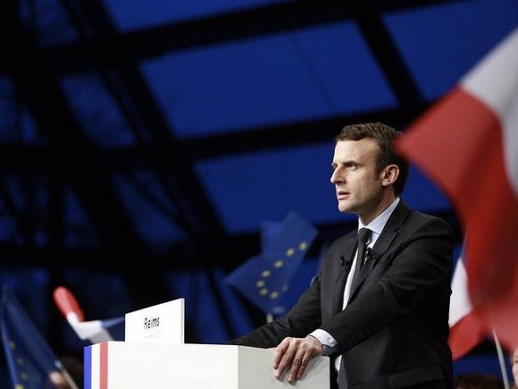 Макрон: Коронавирус вызвал страшный кризис во Франции
