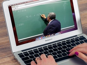 «Цифровые компетенции нужны учителям не только для того, чтобы если что, перевести все в онлайн».