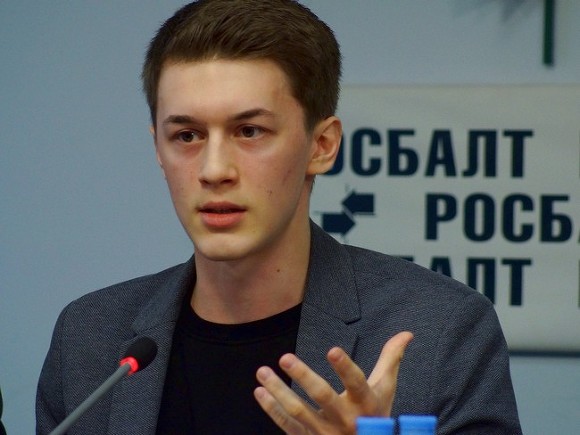 СМИ: Врачи рекомендуют госпитализировать избитого блогера Жукова