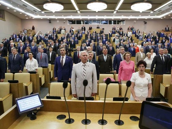 Депутаты Госдумы от партии власти намерены одобрить самый скандальный законопроект последнего времени.