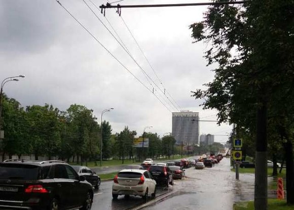 Вильфанд назвал причину мощных ливней в Москве