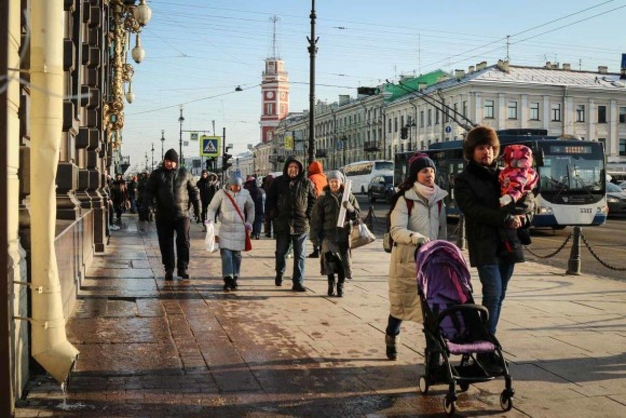 Население петербурга 2023. Жители СПБ. Современные жители Петербурга. Население Питера. Городские жители СПБ.