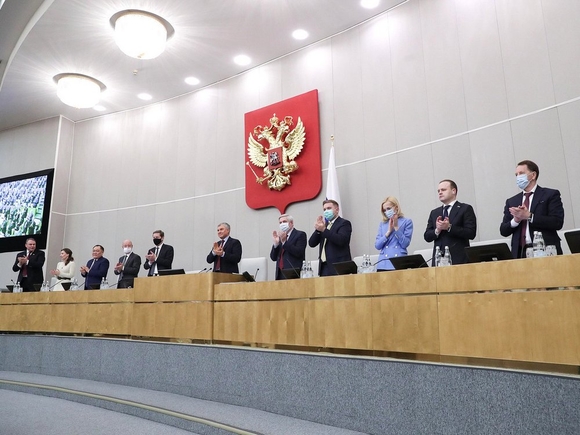 Комитет Госдумы одобрил поправку в УК об угрозе провести 15 лет в тюрьме за фейки о российской армии