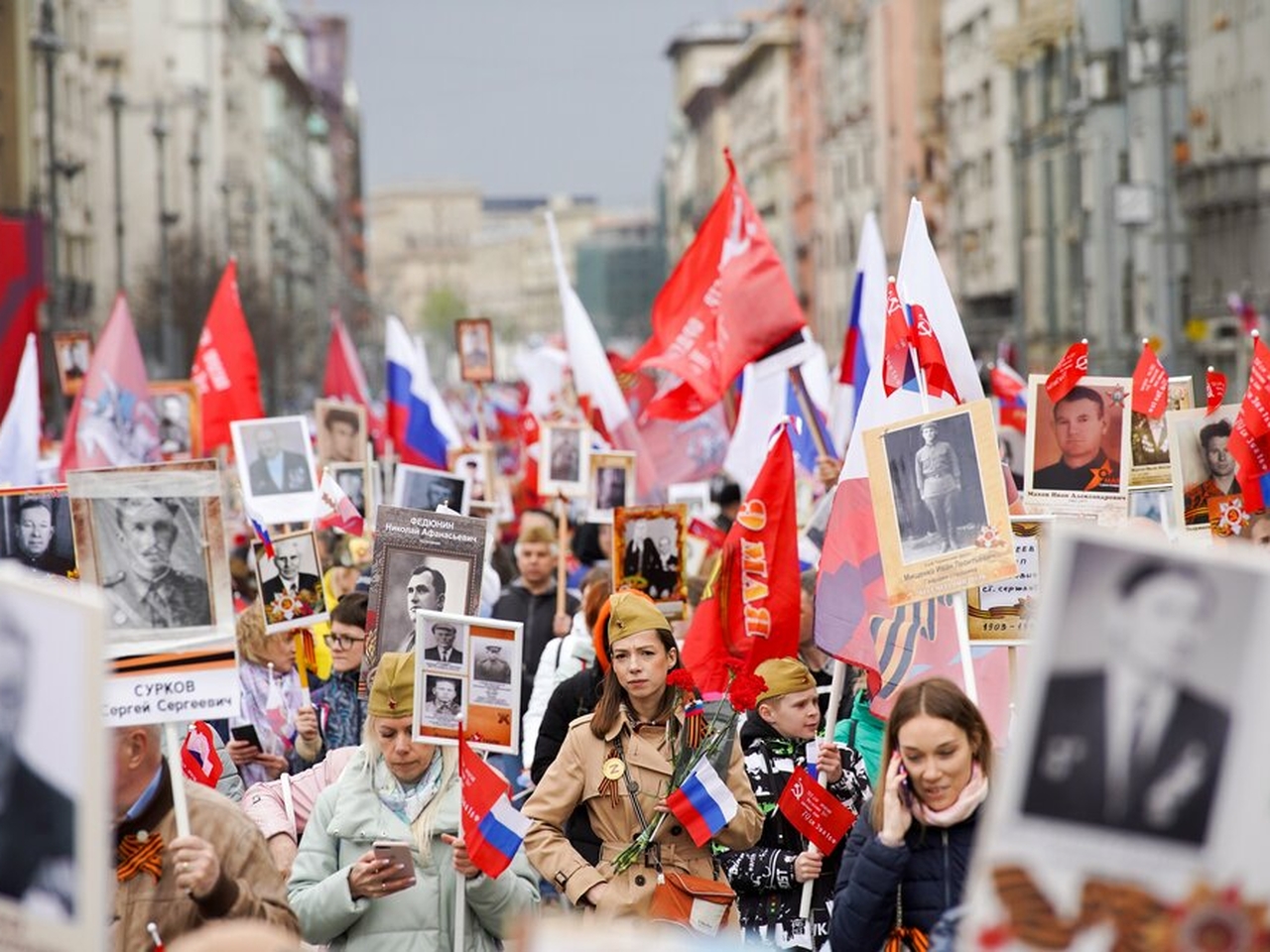 Бессмертный полк мнение иностранцев