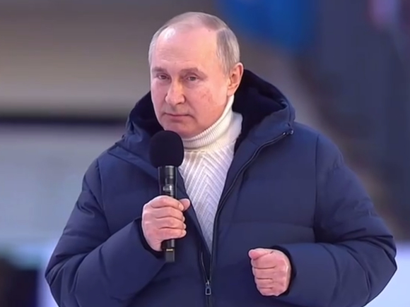 Путин поручил повысить ставку по ипотеке, выделить деньги на дороги и перевести платежи за газ на рубли