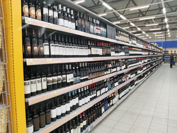 «Ведомости»: Часть вин может исчезнуть из магазинов после Нового года